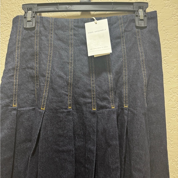 Free Assembly Dark Wash Denim Midi Skirt - Picture 3 of 7